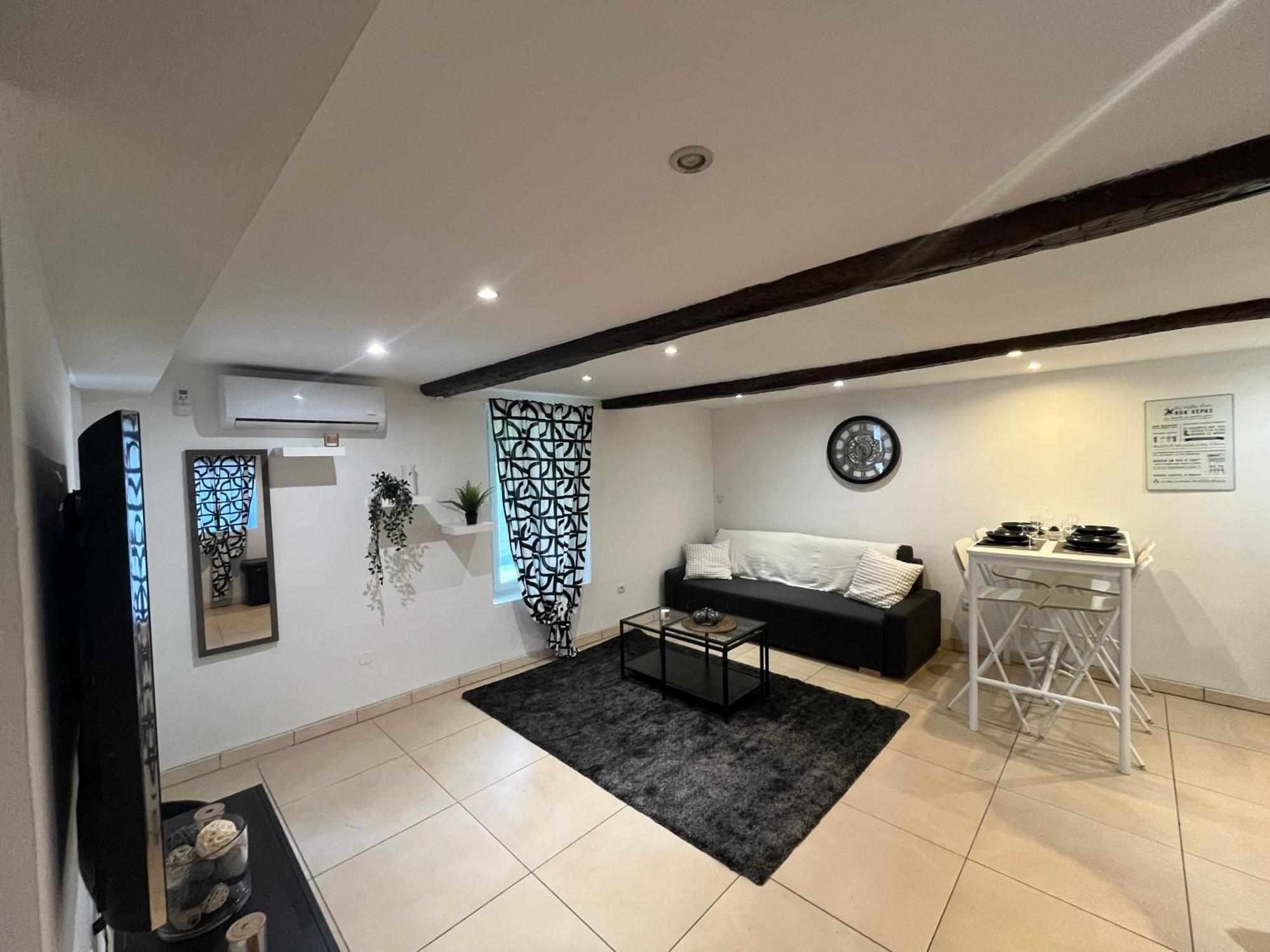 Appartement Avec Piscine Au Milieu Des Vignes Les Arcs-sur-Argens Extérieur photo