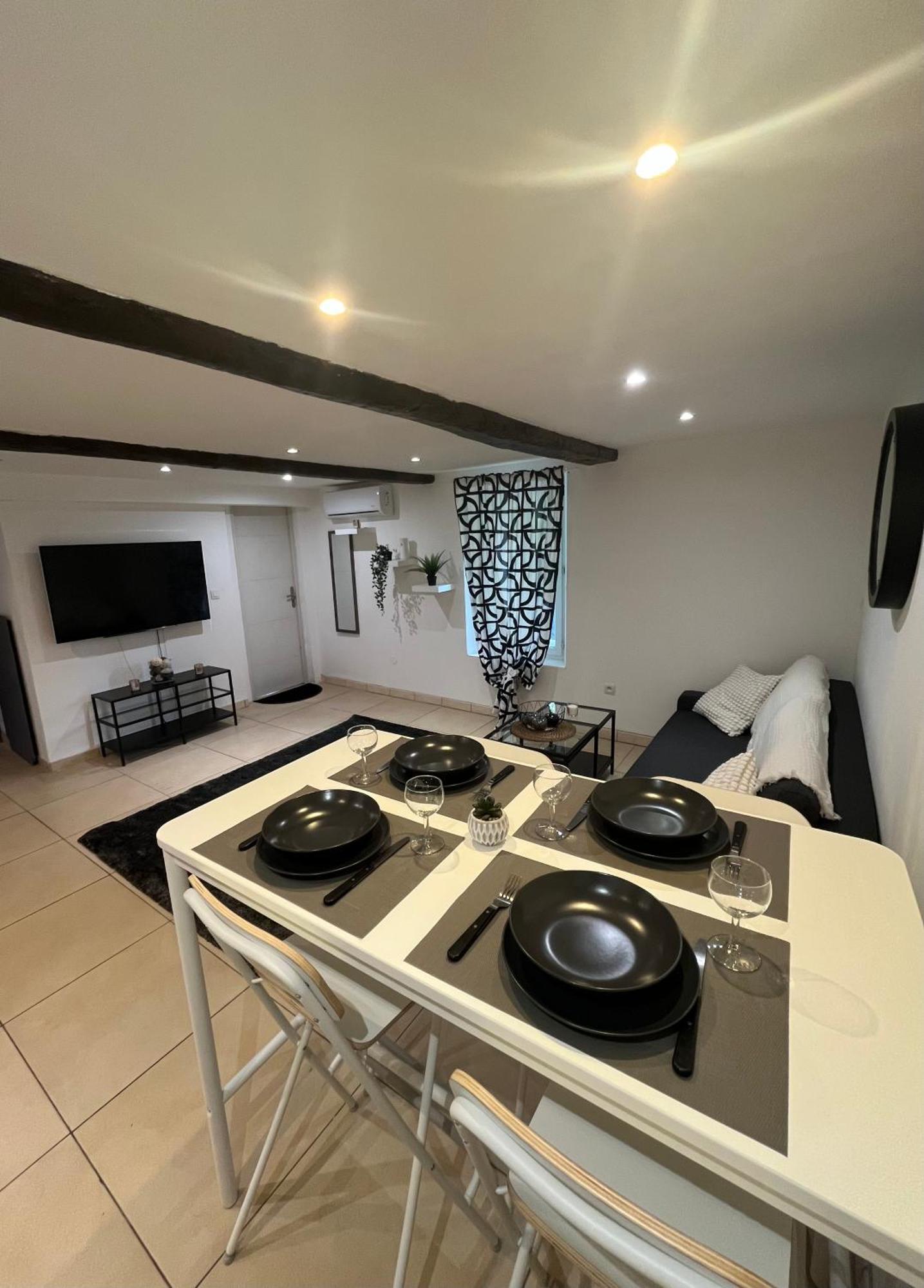 Appartement Avec Piscine Au Milieu Des Vignes Les Arcs-sur-Argens Extérieur photo